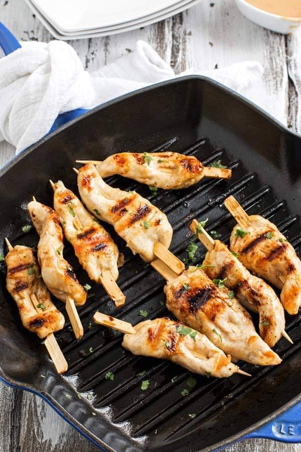 grilling pan with chicken kabobs